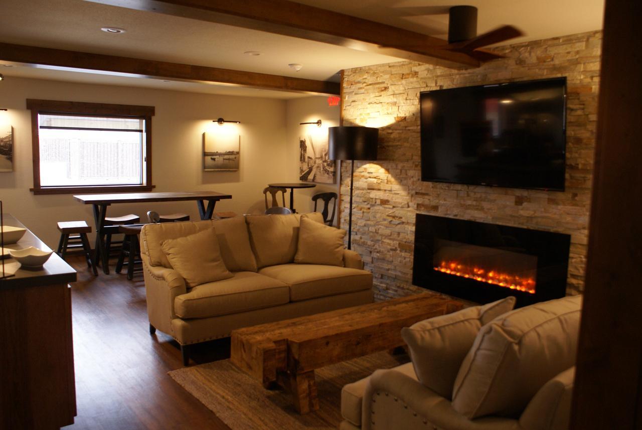 Boarders Inn & Suites By Cobblestone Hotels - Syracuse Экстерьер фото
