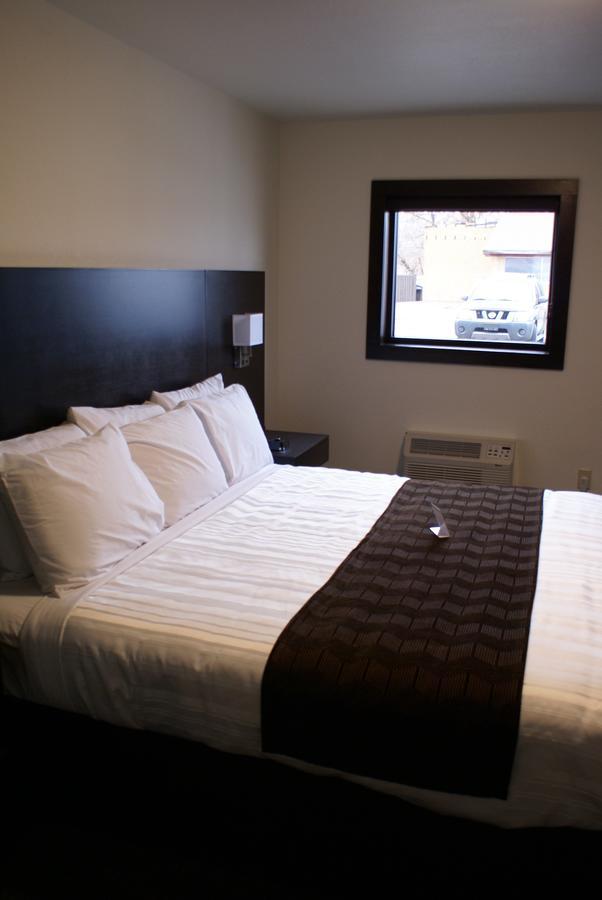 Boarders Inn & Suites By Cobblestone Hotels - Syracuse Экстерьер фото
