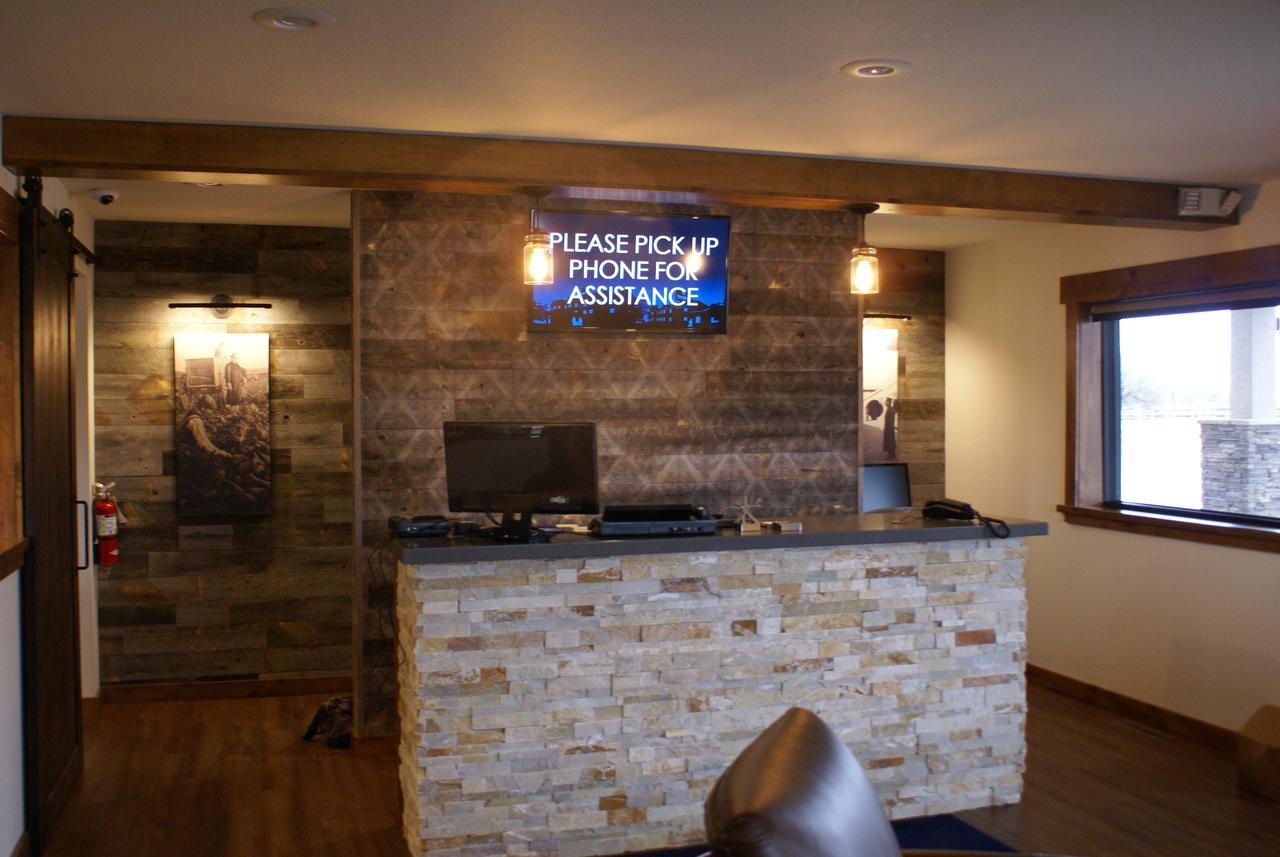 Boarders Inn & Suites By Cobblestone Hotels - Syracuse Экстерьер фото