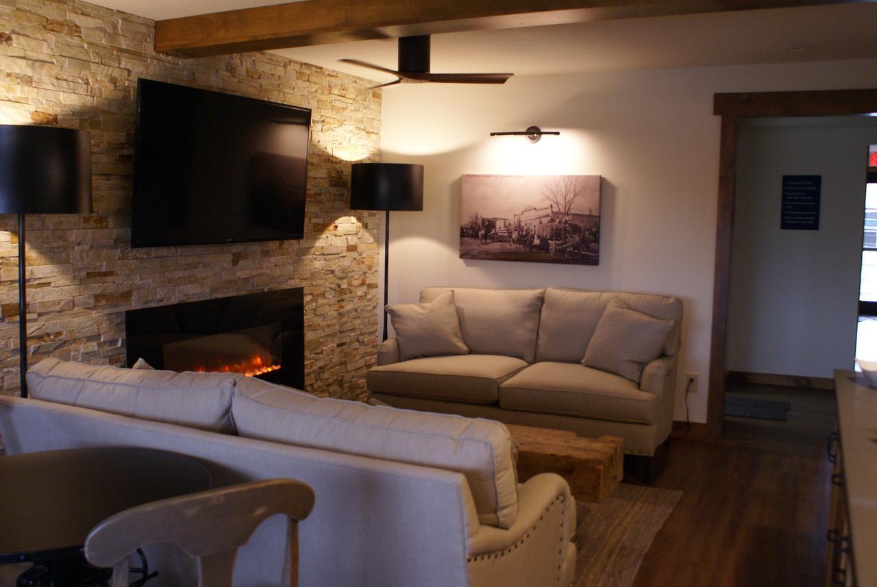 Boarders Inn & Suites By Cobblestone Hotels - Syracuse Экстерьер фото