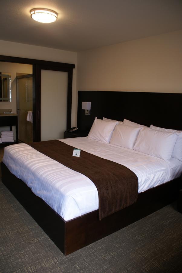 Boarders Inn & Suites By Cobblestone Hotels - Syracuse Экстерьер фото