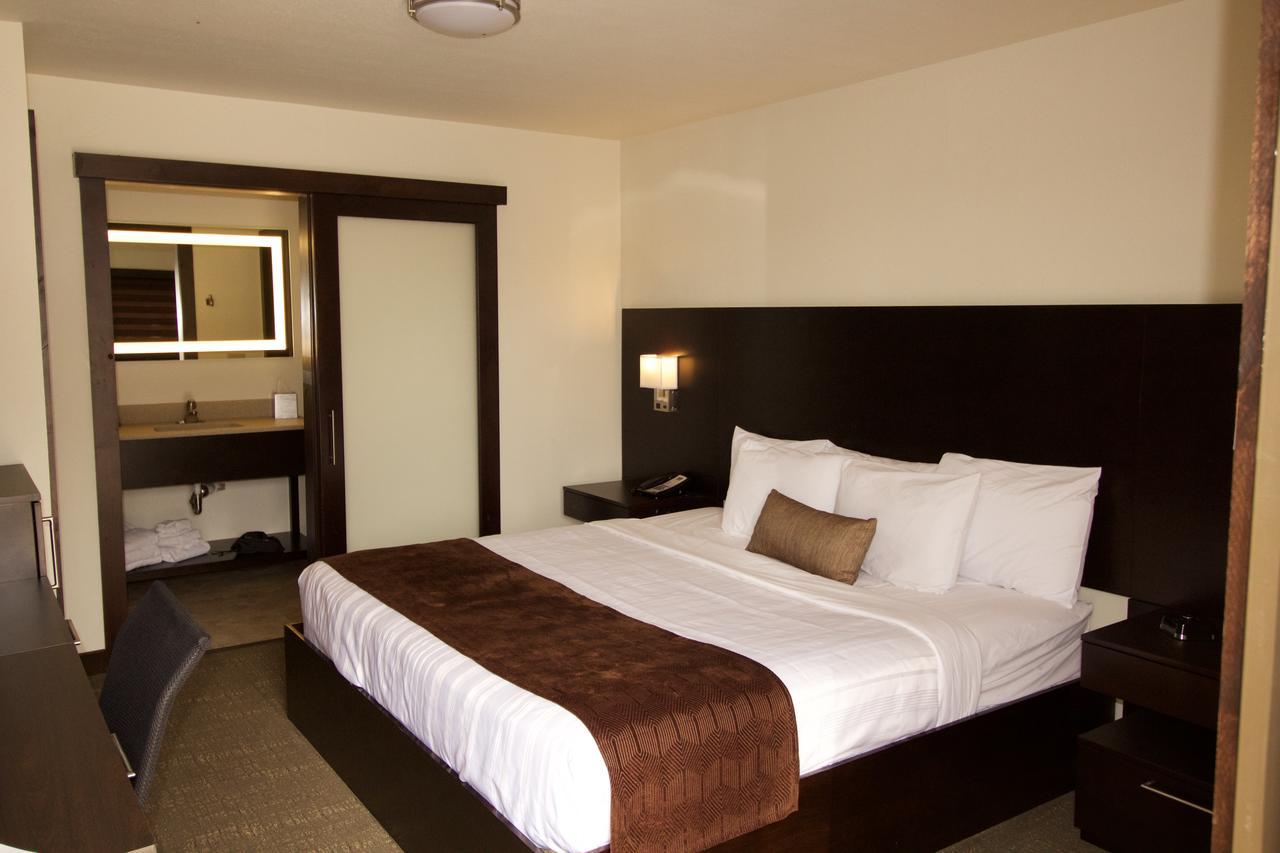 Boarders Inn & Suites By Cobblestone Hotels - Syracuse Экстерьер фото