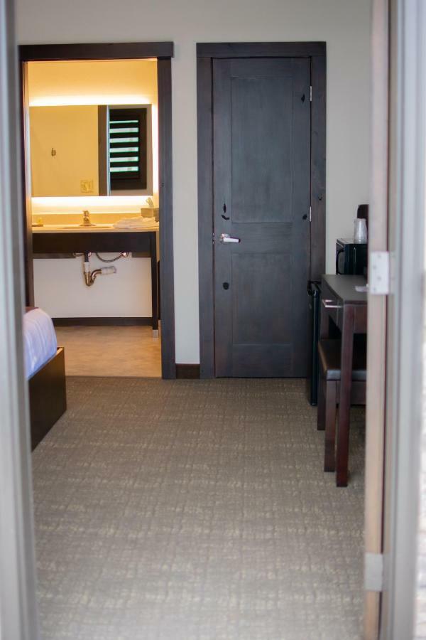 Boarders Inn & Suites By Cobblestone Hotels - Syracuse Экстерьер фото