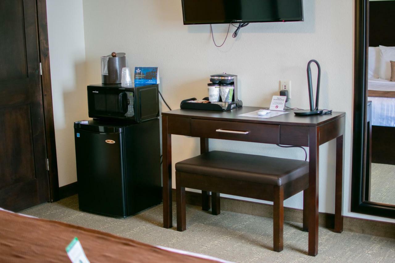 Boarders Inn & Suites By Cobblestone Hotels - Syracuse Экстерьер фото